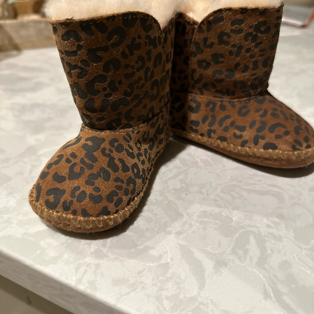 UGG Baby/Toddler Leopard Print Boot Sz. 2/3